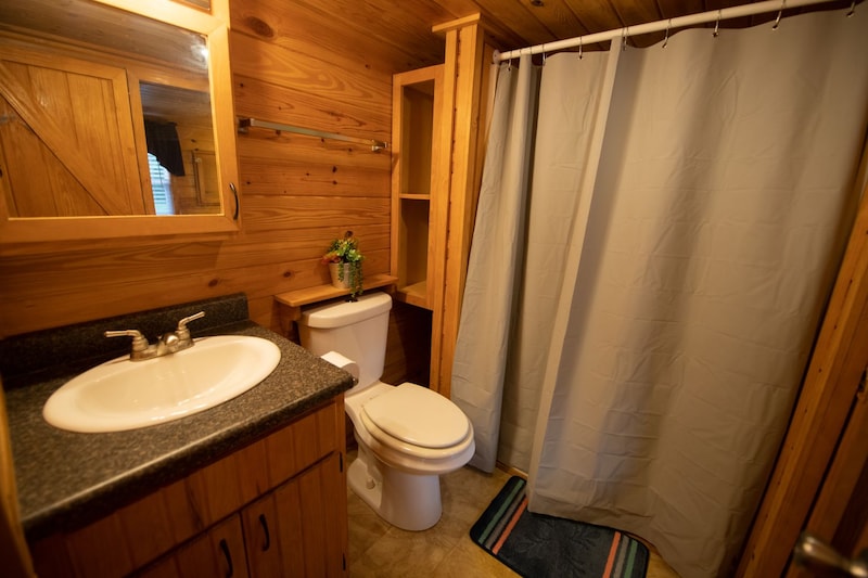Deluxe South Shore Cindy Bear™ Cabin-7